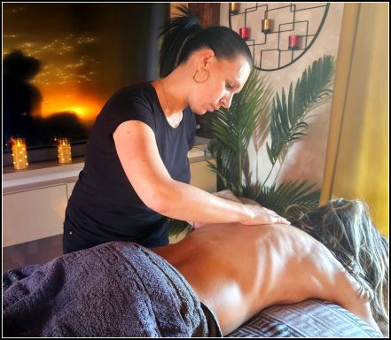 Sylvia Micaelli, Hypnose, Massages, Massages énergétiques, Formatrice en massages, Massages des 5 continents, infirmière