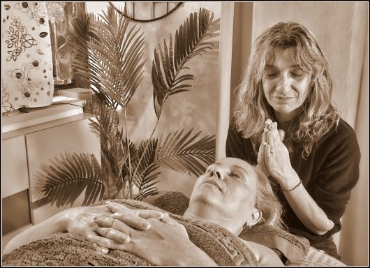 Sylvia Micaelli, Hypnose, Massages, Massages énergétiques, Formatrice en massages, Massages des 5 continents, infirmière